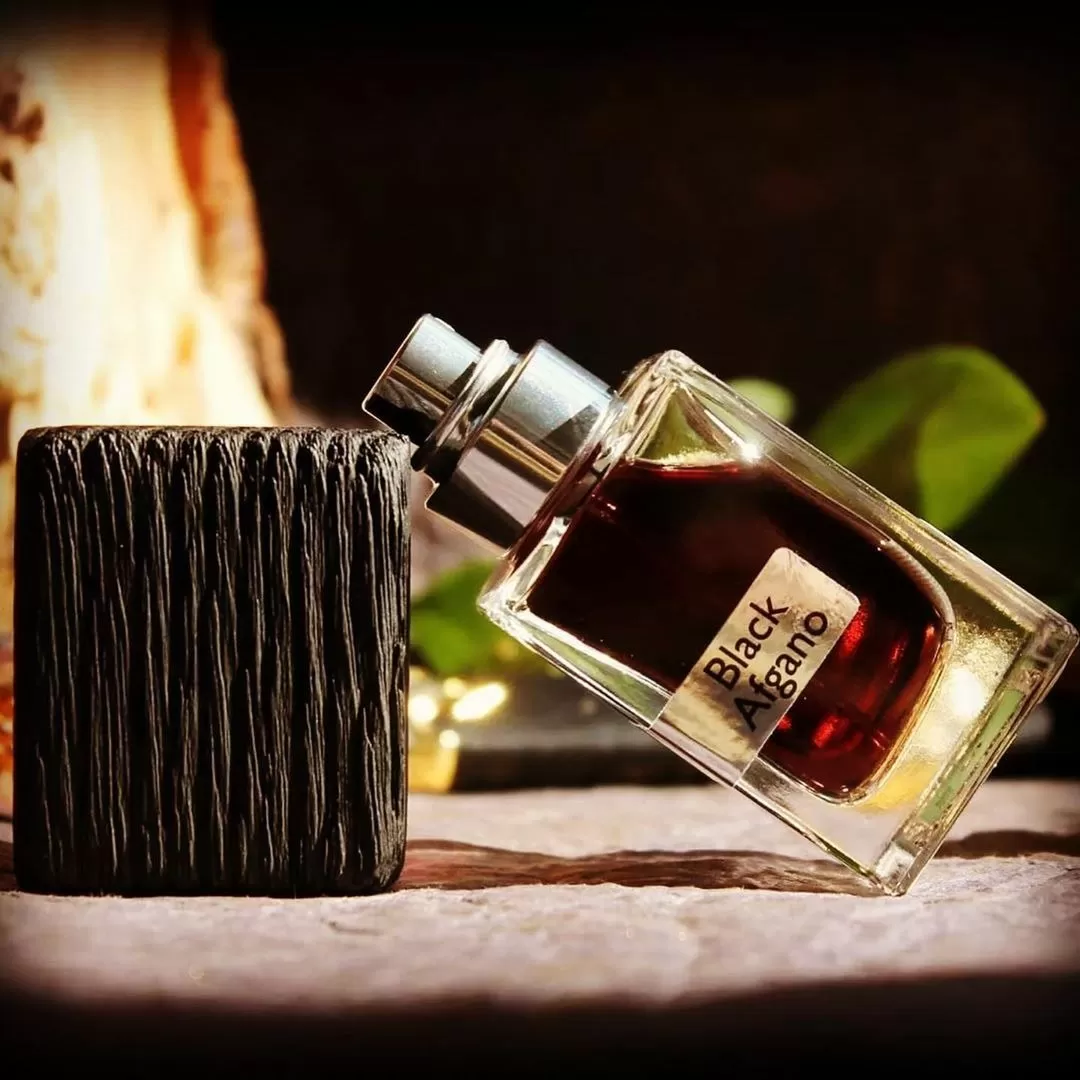 نمونه رنگ‌بندی عطر بلک افغان