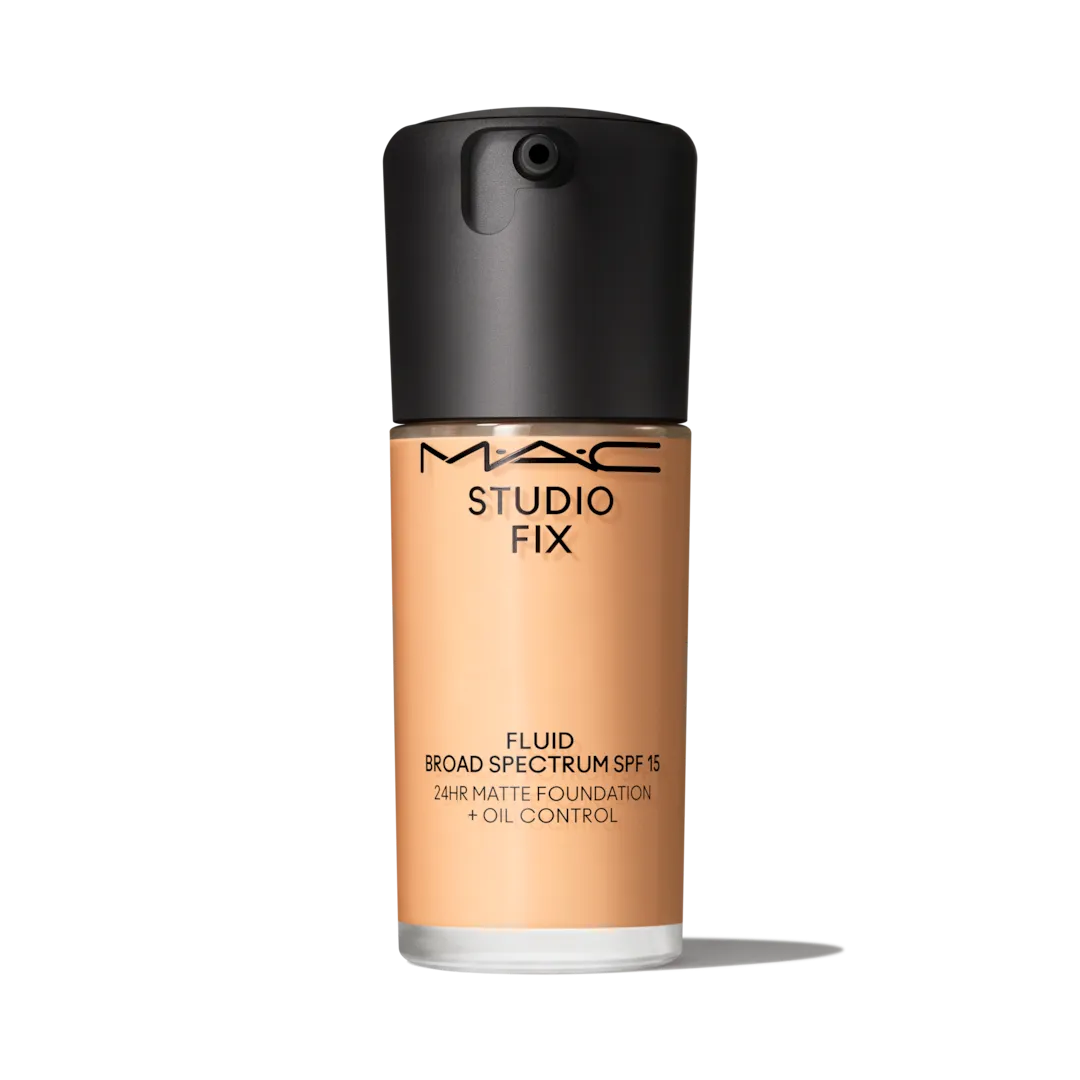 نمای اصلی و بسته‌بندی کرم پودر مک Studio Fix Fluid